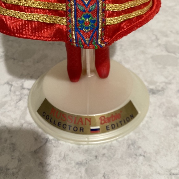 Barbie Collector Edition Russian Barbie doll with stand - Picture 3 of 11